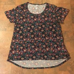 Large Lularoe Classic Tee